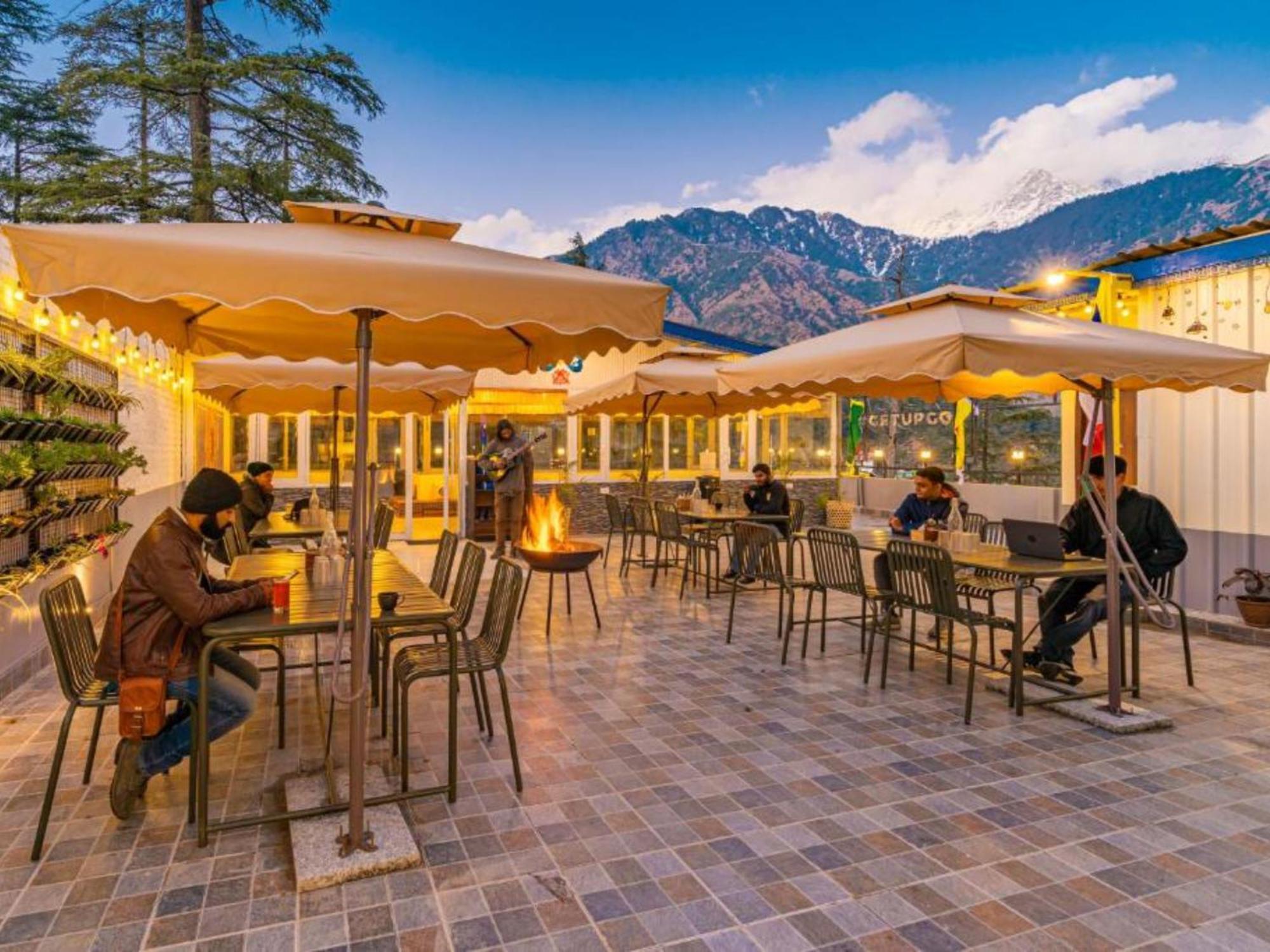 The Hosteller Mcleodganj, Mall Road McLeod Ganj Bagian luar foto