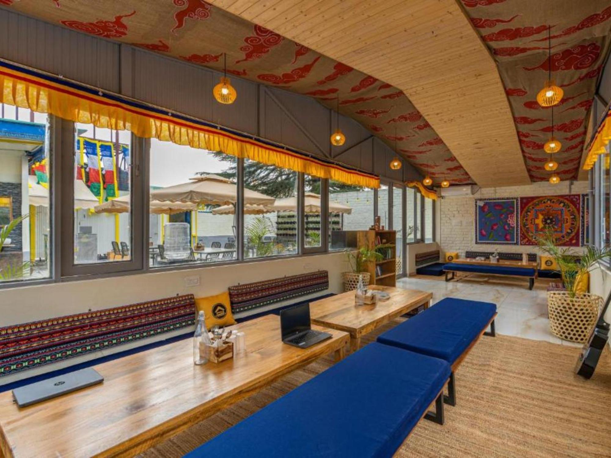 The Hosteller Mcleodganj, Mall Road McLeod Ganj Bagian luar foto