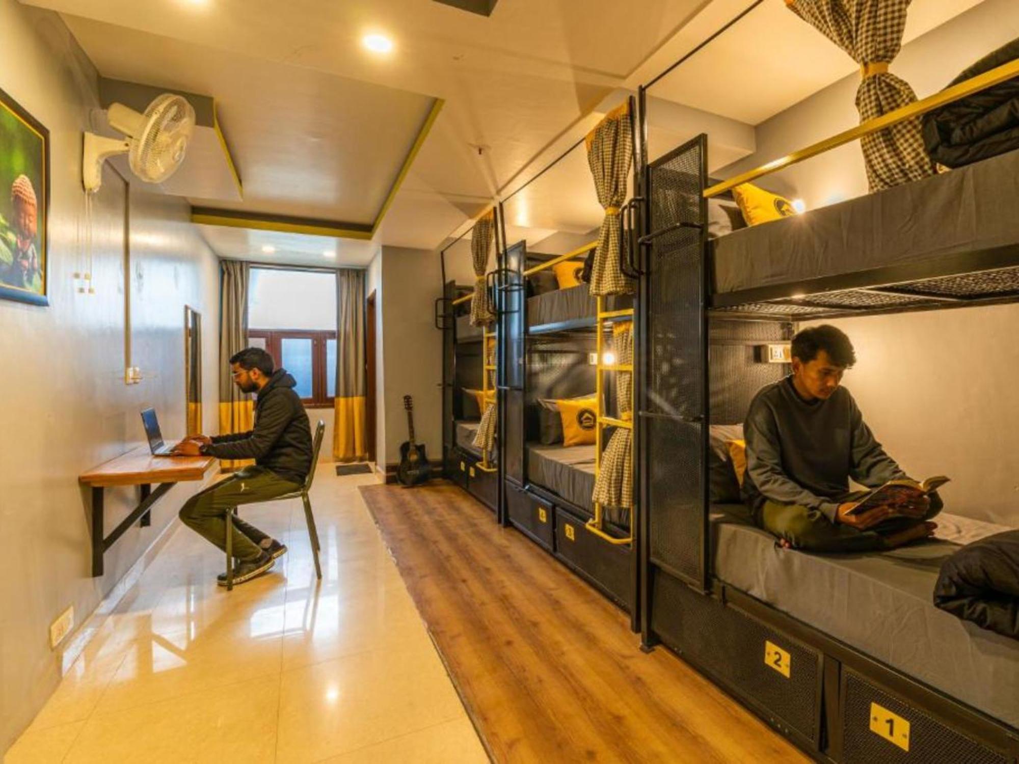 The Hosteller Mcleodganj, Mall Road McLeod Ganj Bagian luar foto